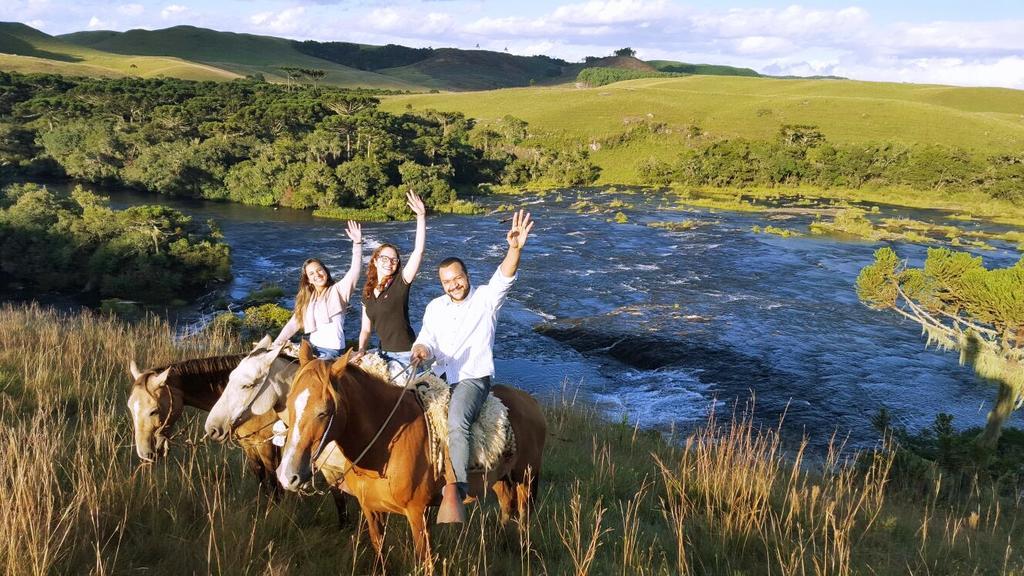 Гостевой дом Pousada Fazenda A Casa Do Morro Камбара Экстерьер фото